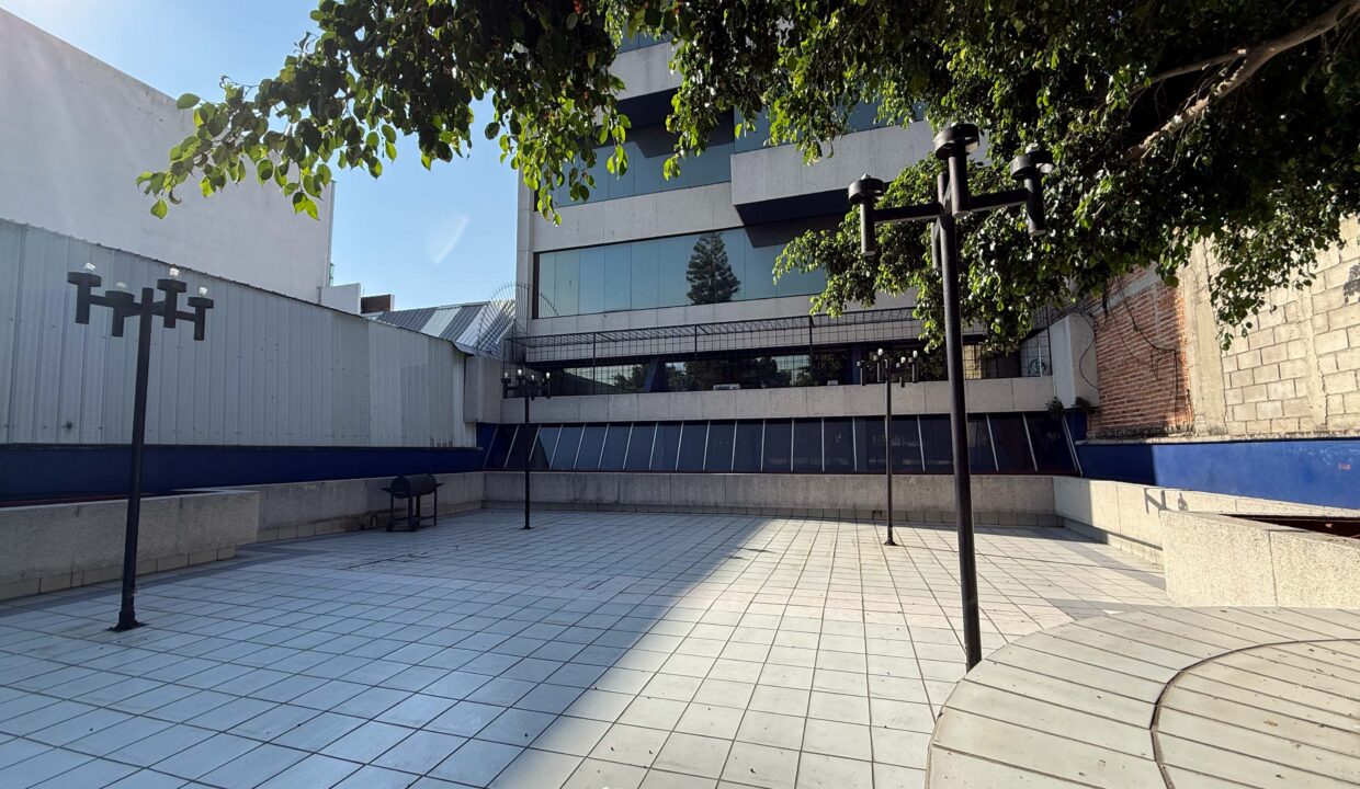 oficinas_venta_jardines del bosque-guadalajara (1)
