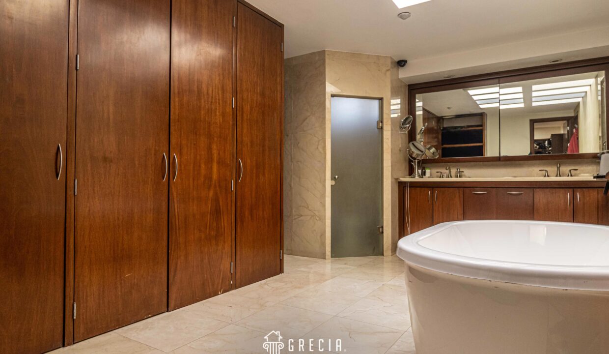 casa_venta_colinas de san javier-guadalajara (29)