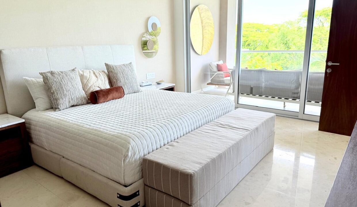 f9f877ec-1983-4302-b46d-81ed8699736d